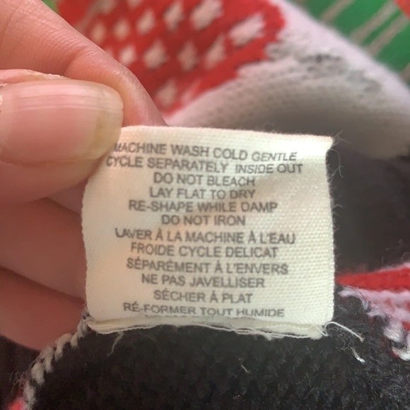 Vintage🧚♀️black ugly Christmas polar bear with polka dot print sweater size M - Picture 11 of 15